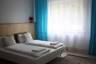 Отели типа «постель и завтрак» Barcelona Rooms Микошево Двухместный номер с 1 кроватью или 2 отдельными кроватями-14